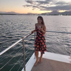 Meet your Posher, Rona